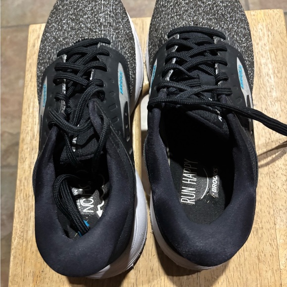 Brooks Range 2 Black and Gray Running Shoes